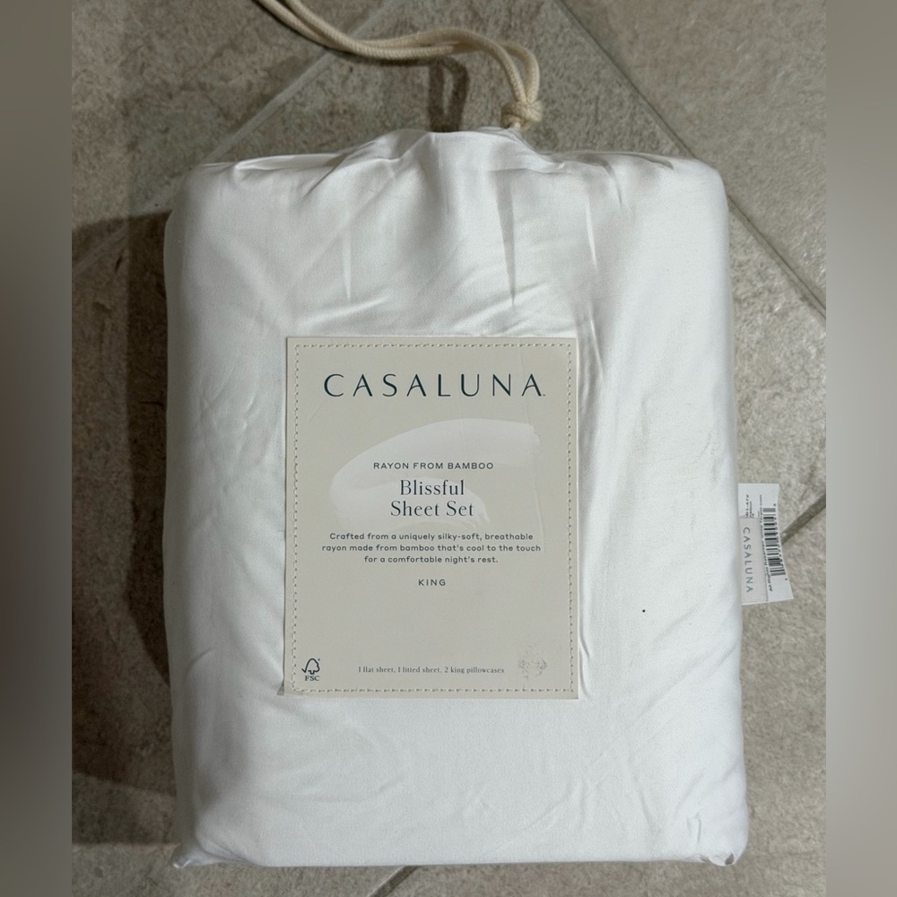 NEW WITH TAGS Casaluna Bamboo Bliss Sheet Set in White